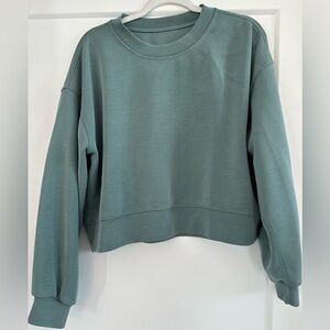 Softstreme Perfectly Oversized Cropped Crew